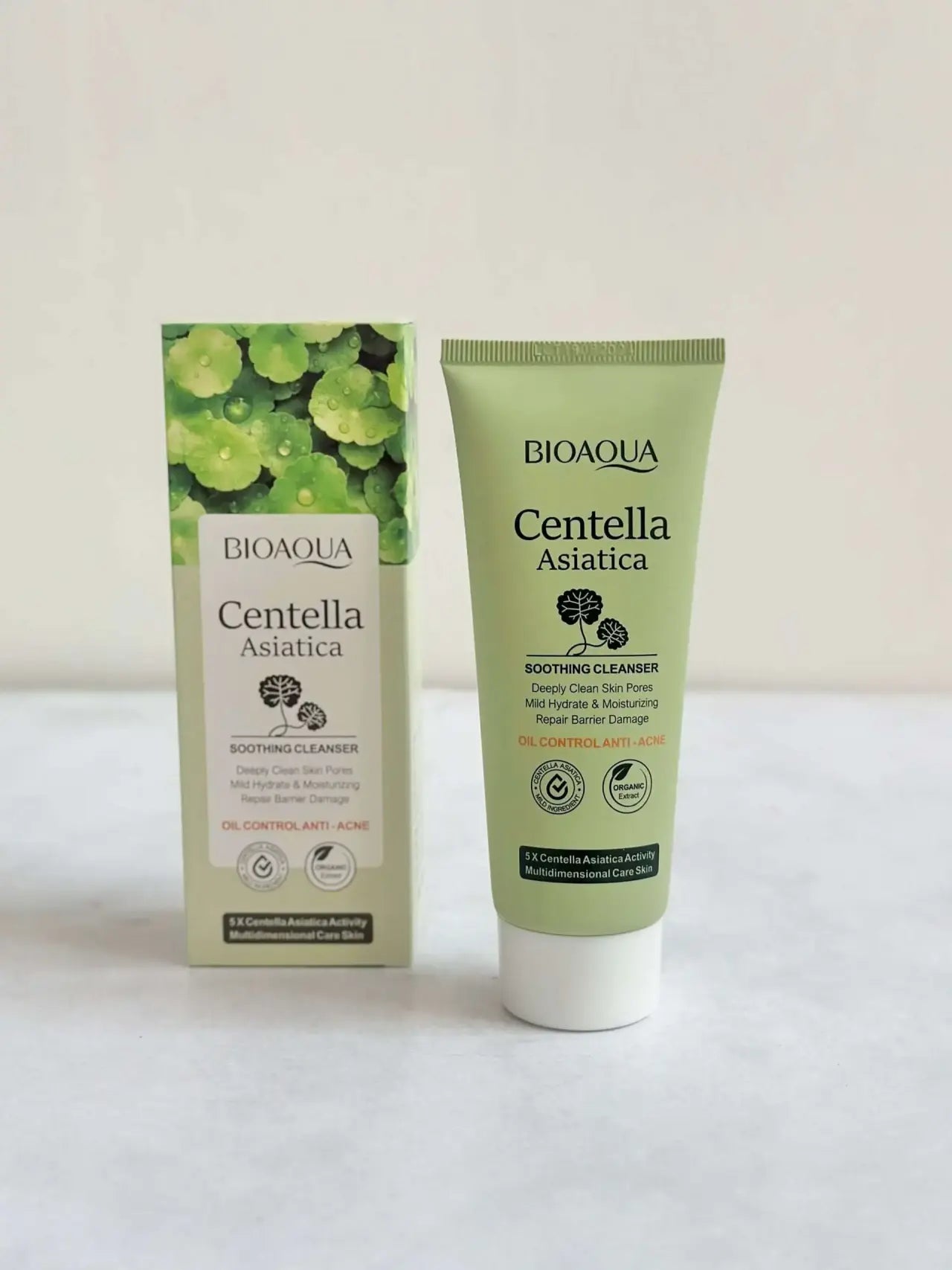 "Centella Asiatica: Limpeza Suave e Calma Profunda"
